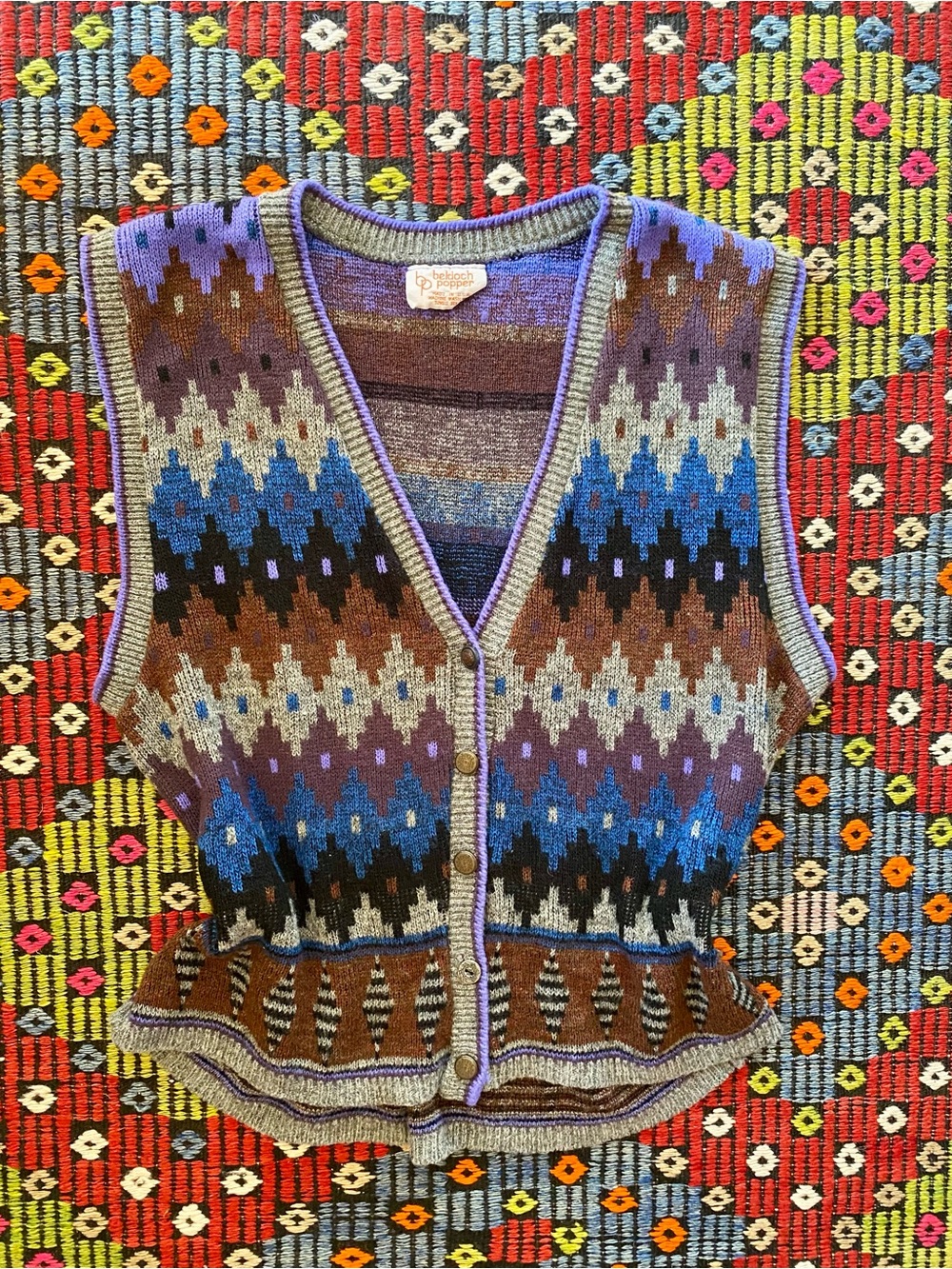 Patterned Vintage Button-Up Vest - Picture 2 of 6